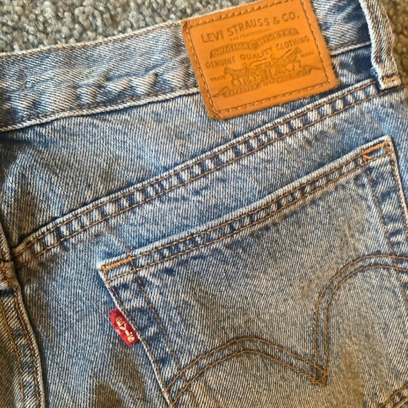 LEVI'S WEDGIE STRAIGHT BUTTON-FLY JEANS - SIZE 30 - Picture 10 of 13